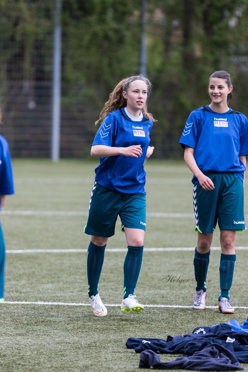 Bild 74 - B-Juniorinnen Pokalfinale VfL Oldesloe - Holstein Kiel : Ergebnis: 0:6